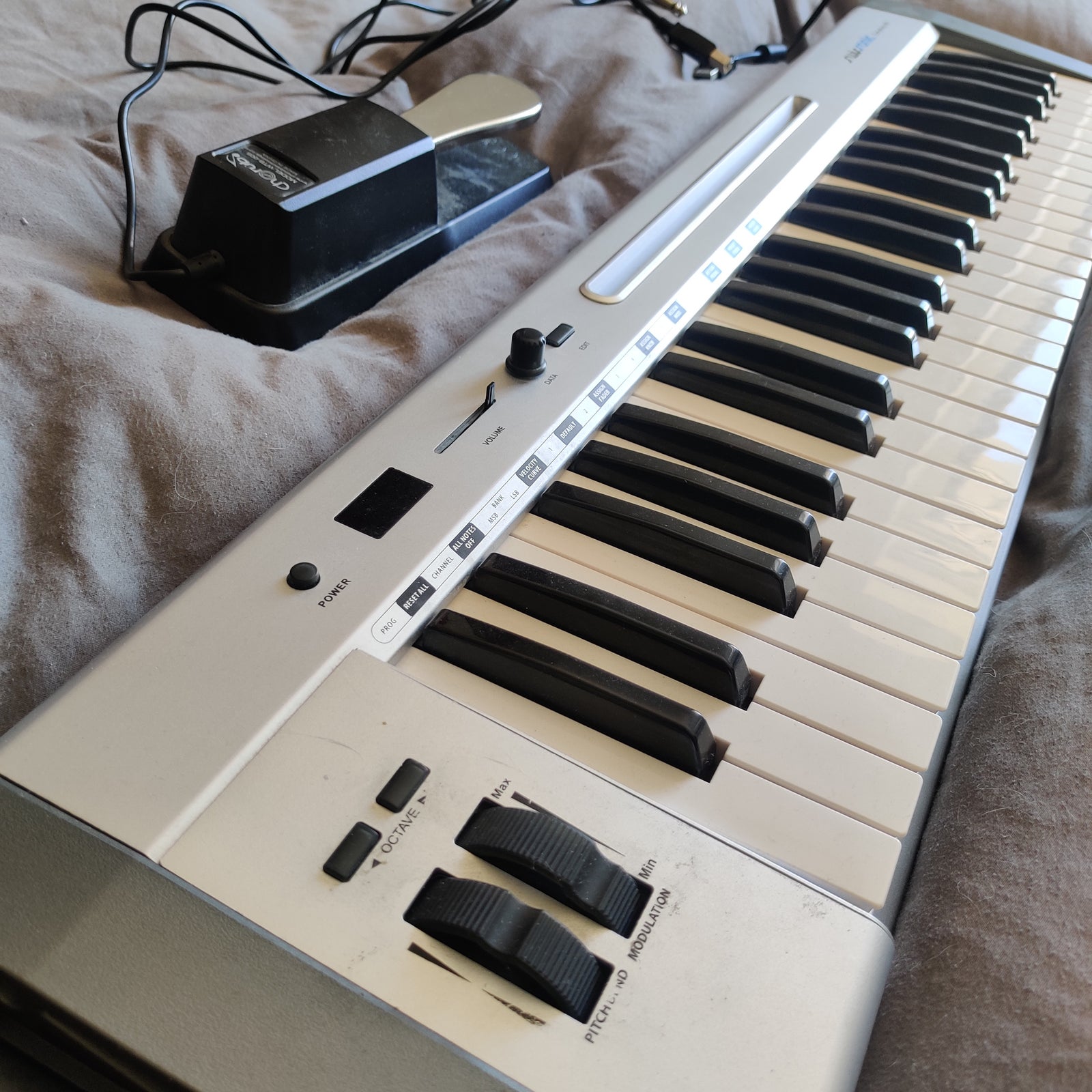 Midi keyboard, Swiss Sonic