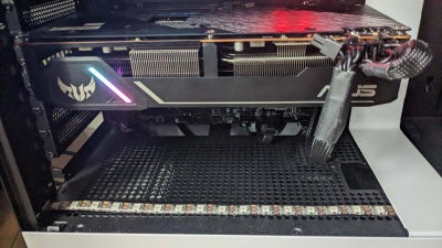 RX 5700XT Asus TUF, 8 GB RAM, Rimelig, Reserveret


ASUS Radeon RX 5700 XT TUF grafikkort

 AMD Rade