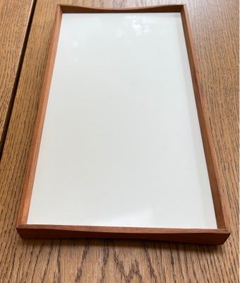 Finn Juhl, Turning tray, Bakke der kan vendes, Flot bakke designet af Finn Juhl i teaktræ med bakke 