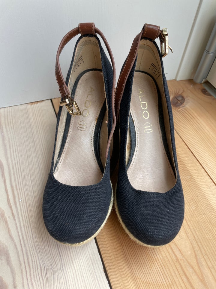 Pumps, str. 36, Flere