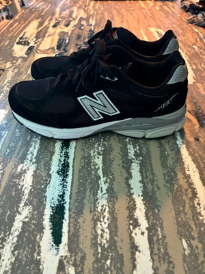 Sneakers, New Balance, str. 44,  Sort,  Ubrugt, Sælger de her New Balance v3 (kith black) købt for o