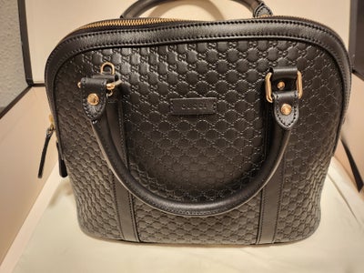 Crossbody, Gucci, kalveskind, Forhøj din stil med denne Gucci 'Microguccissima' lædertaske. Lavet af