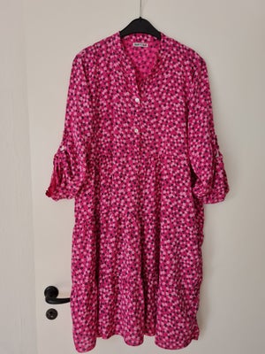 Skjortekjole, M made by Italy, str. XL,  Pink,  Bomuld,  Ubrugt, Blomstret pink kjole fra M made in 