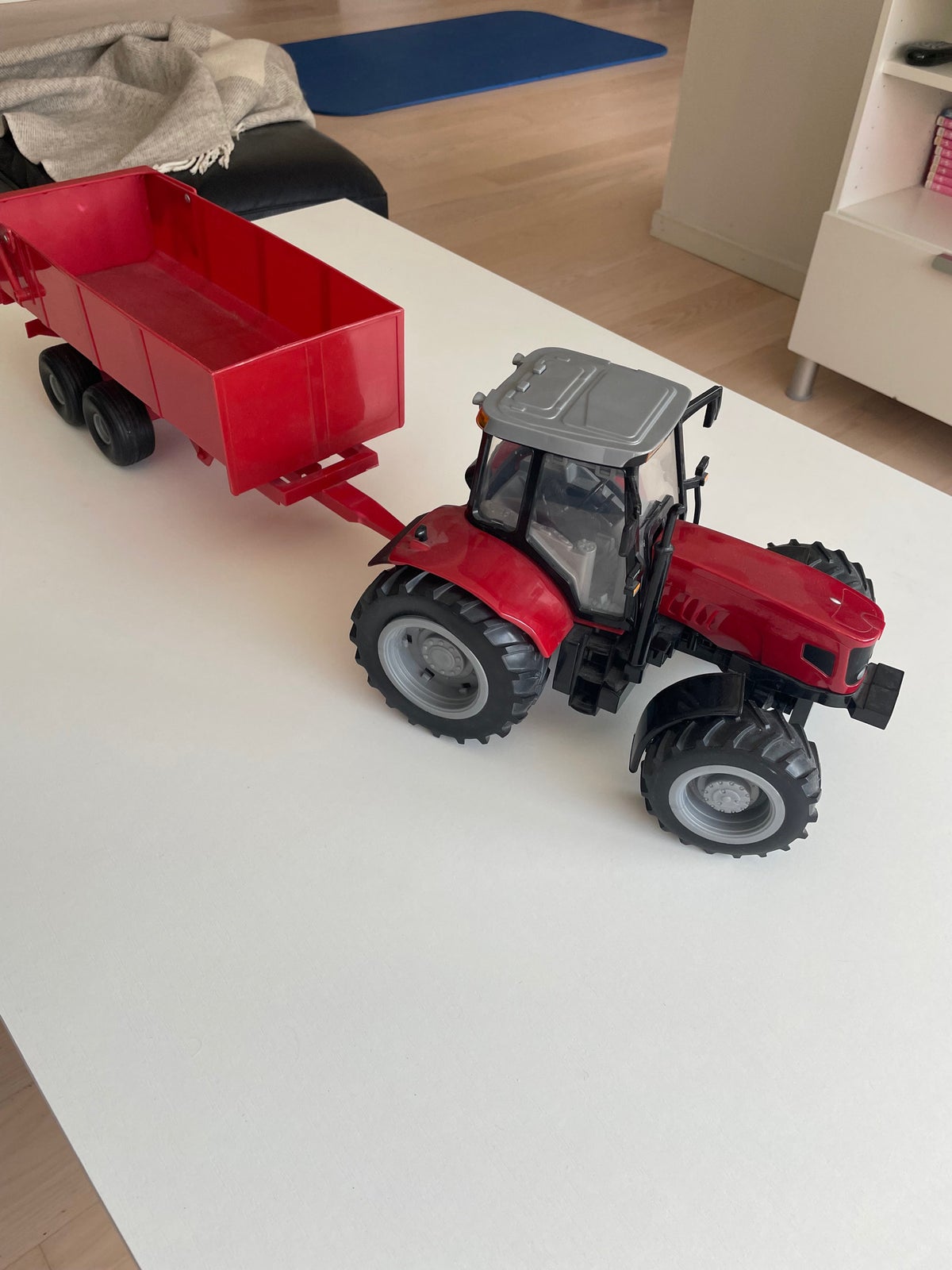 Traktor, med vogn, Massey Ferguson – – Køb og Salg af Nyt og Brugt