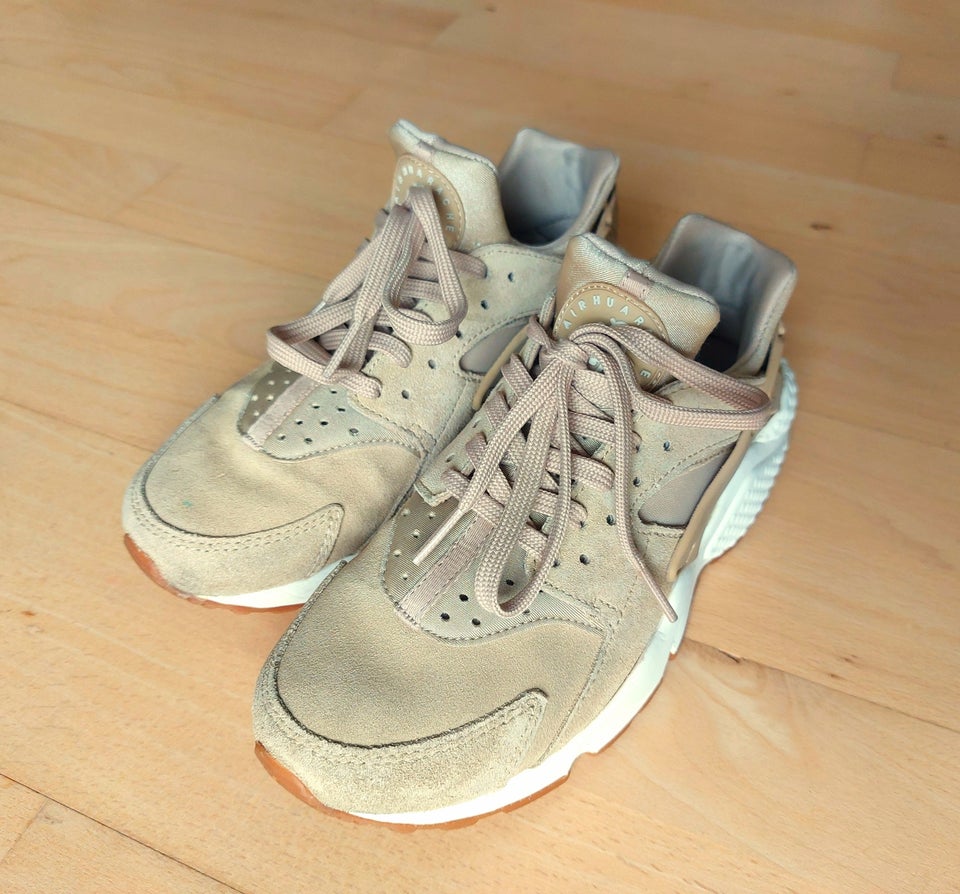 Sneakers, str. 37,5, Nike Air Huarache