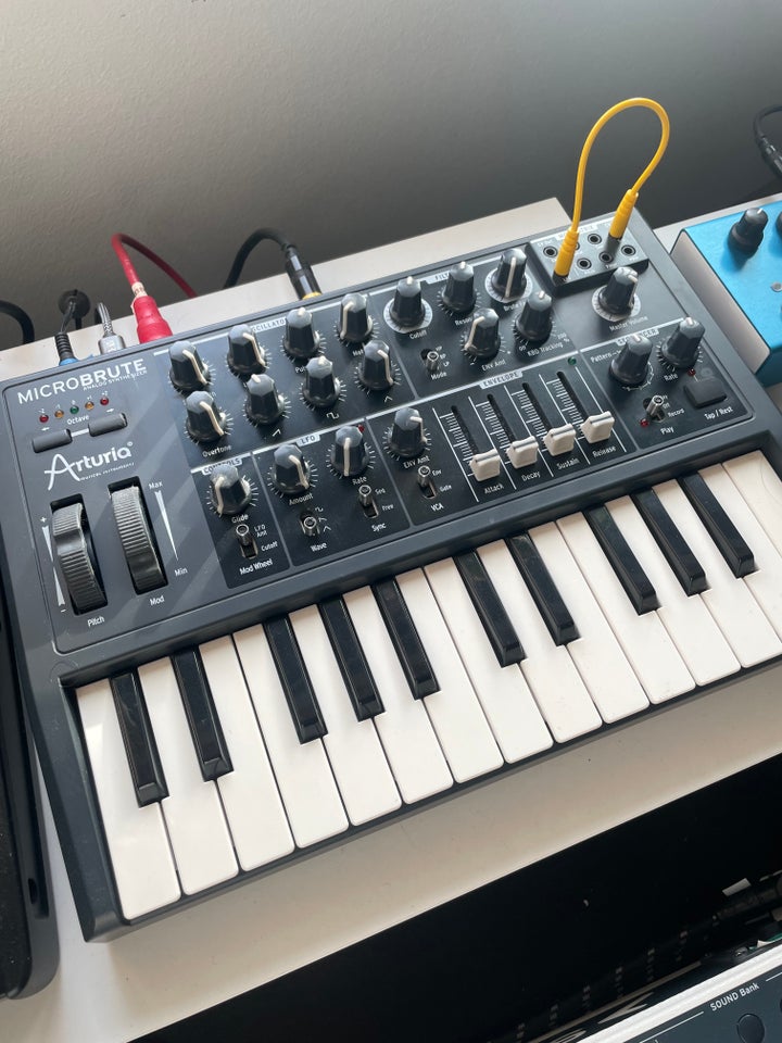 Synthesizer, Arturia Microbrute