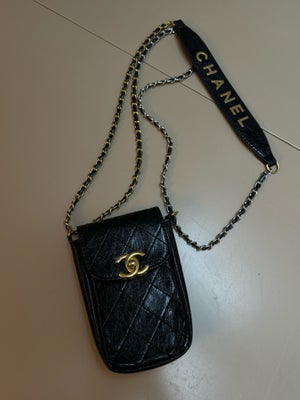 Skuldertaske, Chanel, andet materiale, Smuk lille skuldertaske fra Chanel, givet i VIP gave hos Chan