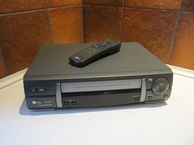 VHS videomaskine, LG, BC200P (m/fjern), Perfekt, 
- Incl. fjernbetjening,
- koksgrå,
- SP + LP,
- NT