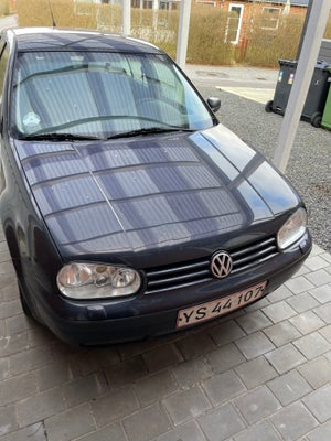 VW Golf IV, 2,0 Comfortline, Benzin, 2002, træk, aircondition, ABS, airbag, alarm, 3-dørs, centrallå