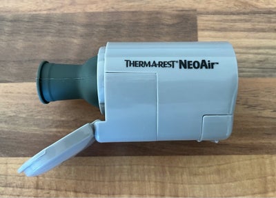 Thermarest NeoAir Mini Pump, Brugt få gange og som ny.

Se specs på annoncefotos.

Vejl. Nypris: 449