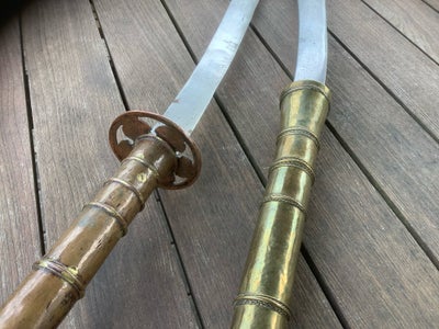 Andre samleobjekter, Sværd, Et burmesisk eller thai tohåndssværd (dha) af klassisk form med 29 cm. l