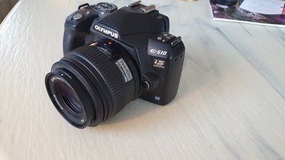 Olympus E510, 10 megapixels, God, Batteri og lader medfølger. Udskifteligt objektiv. I øjeblikket si