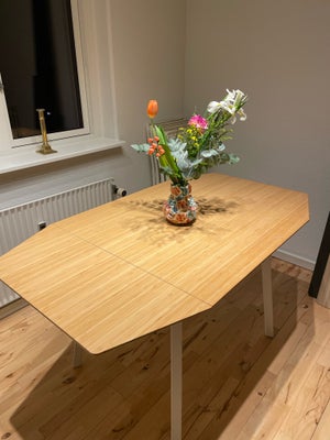 Spisebord, Bambus, IKEA, b: 80 l: 138, Super fint bord fra IKEA, der kan klappes ud. Fejler ingentin