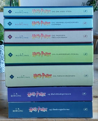 Harry Potter - 7 bøger, J. K. Rowling, genre: fantasy, Der findes 7 Harry Potter bøger i den oprinde