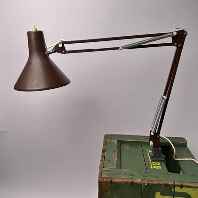 Arkitektlampe, Retro arkitektlampe fra 1970'erne, Retro dansk design. Velegnet som væglampe (vægbesl