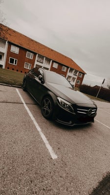 Mercedes C220 d, 2,2 AMG Line stc. aut. 4Matic, Diesel, aut. 2017, km 150000, sort, træk, nysynet, k