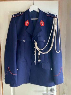 Militær, Belgisk? uniformsjakke, Tror det er belgisk politi. Ca 1960-2000

Paradeuniform
Mangler des