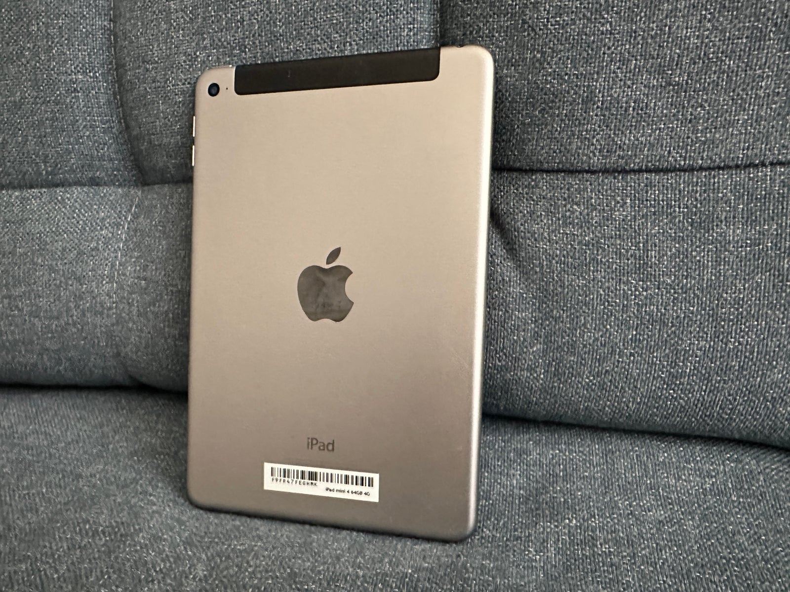 iPad mini 4, 64 GB, sort