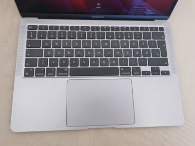 MacBook Air, M1 - A2337, 8 GB ram, 256 GB harddisk, Perfekt, Virker som den skal
Ingen fejl eller sk