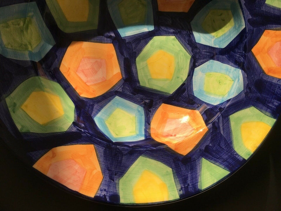 Porcelæn, Stor gulv- eller bordskål