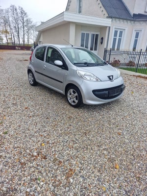 Peugeot 107, 1,0, Benzin, 2007, km 207000, sølvmetal, nysynet, aircondition, airbag, 5-dørs, central