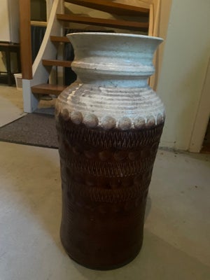 Vase, Super retro gulvvase 52 cm høj, W. Germany, Perfekt stand. 
Afhentes ved Ringsted eller Korsør