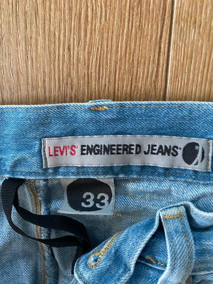 Jeans, Levi’s, str. 33