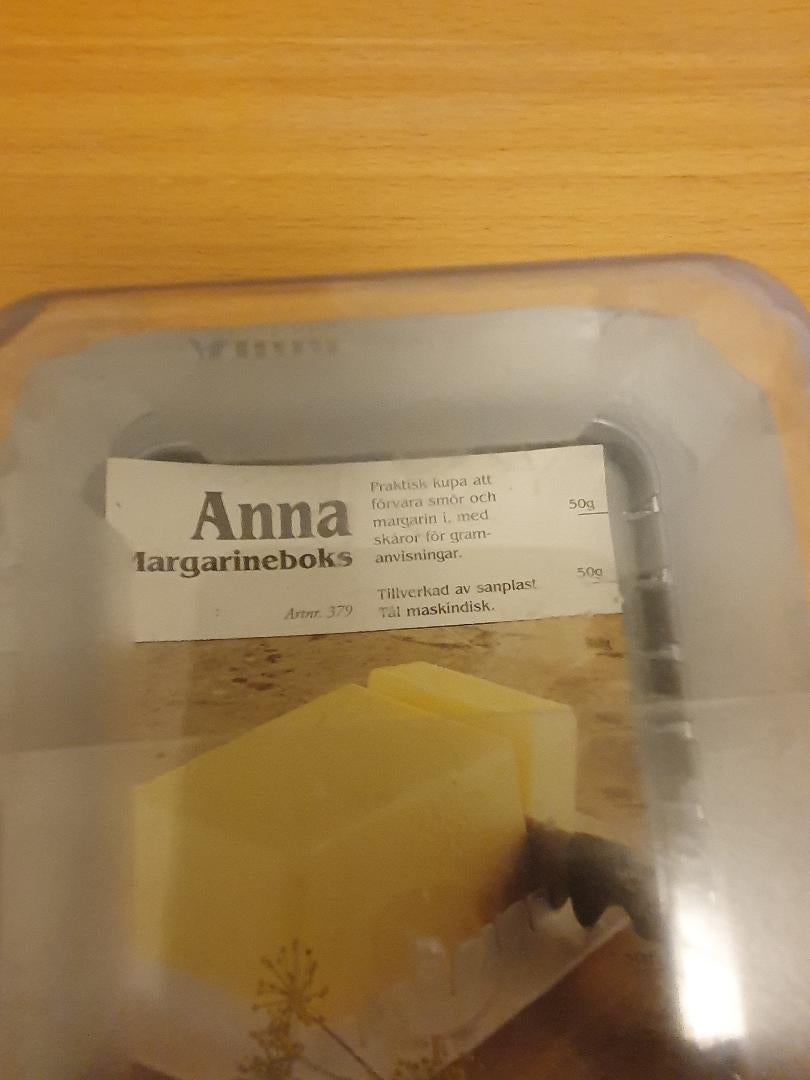 Margarine boks, Anna