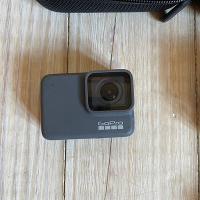 GoPro, GoPro, HERO 7 SILVER, God, Sælger dette GoPro kamera.

Det er købt tilbage i 2020 men fejler 