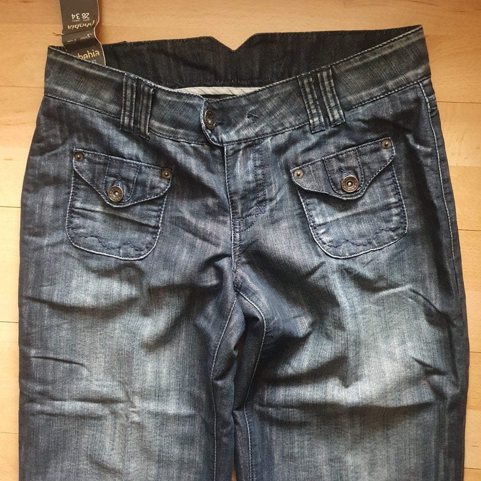 Jeans, Phobia, str. 28