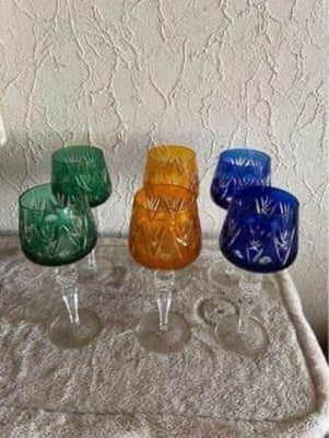 Glas, Krystal vinglas, Bøhmiske, 6 flotte Bøhmiske krystal vinglas 21 cm høje og kop er 6 1/2 cm i d