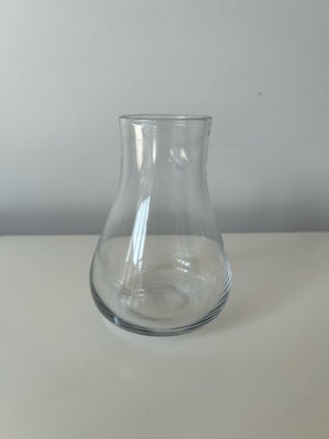 Vase, Glasvase, IKEA, Højde: 12,5 cm, diameter top: 5 cm, diameter bund: 9 cm, stort set som ny, vej