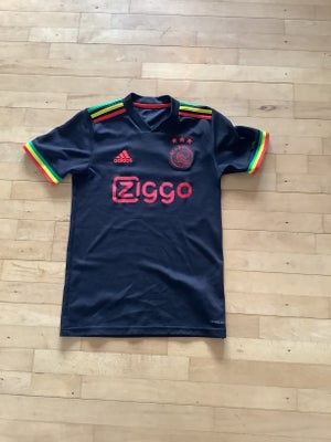 Andre samleobjekter, Fodboldtrøje, Ajax Amsterdam klubtrøje 2021/22 Bob Marley str. xs
Pæn stand med