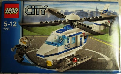 Lego City, Police 7741 Polithelikopter, Uåbnet / plomberet sæt sælges fra voksensamling.

Er fra 200