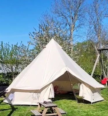 Nordisk Asgaard  19,6 kvm, Velholdt glamping telt fra nordisk.
Inkl bund og 2 sovekabiner.
Fin stand