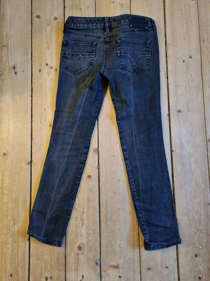 Jeans, Diesel, str. 27