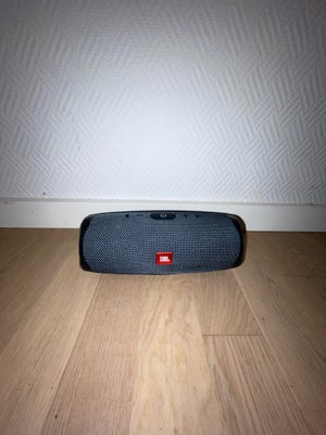 Højttaler,  JBL, Charge Essential 2, Rimelig, Hej:)
Sælger den JBL Charge Essential 2, da den bare s