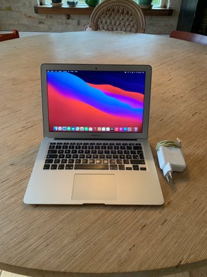 MacBook Air, 4 GB ram, 128 GB harddisk, Perfekt, Hej, jeg sælger denne superfine MacBook Air, alt fu