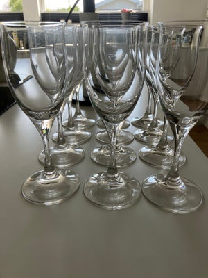 Glas, Vinglas Malene, Holmgaard, Flotte og elegante vinglas fra Holmgaard sælges. Mærket er "Malene"