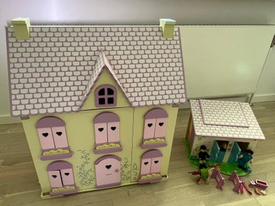 Dukkehus, Le van toy, Dukkehus og hestestald med en hel dukkefamilie og møblement til alle slags rum