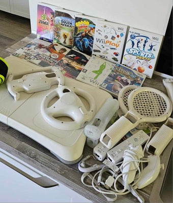 Nintendo Wii, God, BUD MODTAGES Wii spillekonsol,10 spil, board og diverse tilbehør.
