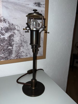 Poul Henningsen, Gl PH 2/1 Bruneret Stel, Lampe, Gammel 2/1 bordlampe stel i bruneret messing. 

Gam