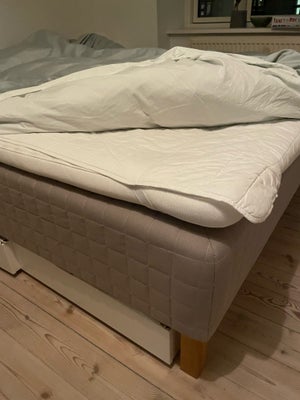 Boxmadras, Ikea, b: 160 l: 200, Boxmadras seng med 20cm høje ben. Inkl. Topmadras. Model: Skårer. Br