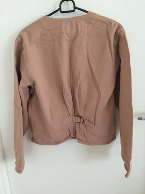 Cardigan, Fransa, str. 38, pudder, Retro Pudderfarvet trøje/jakke fra Fransa
Str. L sælges for 35 kr