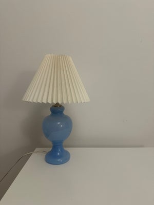 Lampe, Royal Copenhagen, Vintage Royal Copenhagen/Holmegaard lampe i lyseblå/himmelblå

Byd endelig 