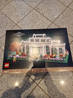 Lego Ideas, 21353, LEGO IDEAS The Botanical Garden #061.
Åbnet og bygget én gang.
Herefter pakket ne