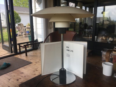 Skrivebordslampe, PH, Ældre PH bordlampe og bogen PH om lys
