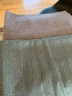 Stof, Stof. Måske Tweed??
grå 157 - 138 cm
grønlig 120 - 155 cm
samlet pris