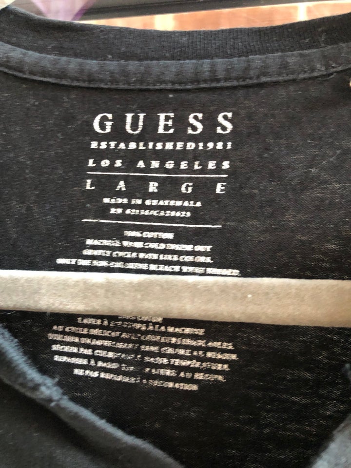 T-shirt, Guess, str. 40