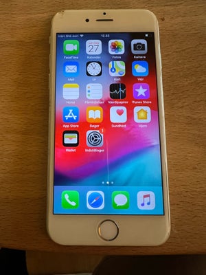 iPhone 6S, 64 GB, hvid, God, Fin IPhone 6S, 64 GB - fuld funktionsdygtig, har et lille hak i venstre